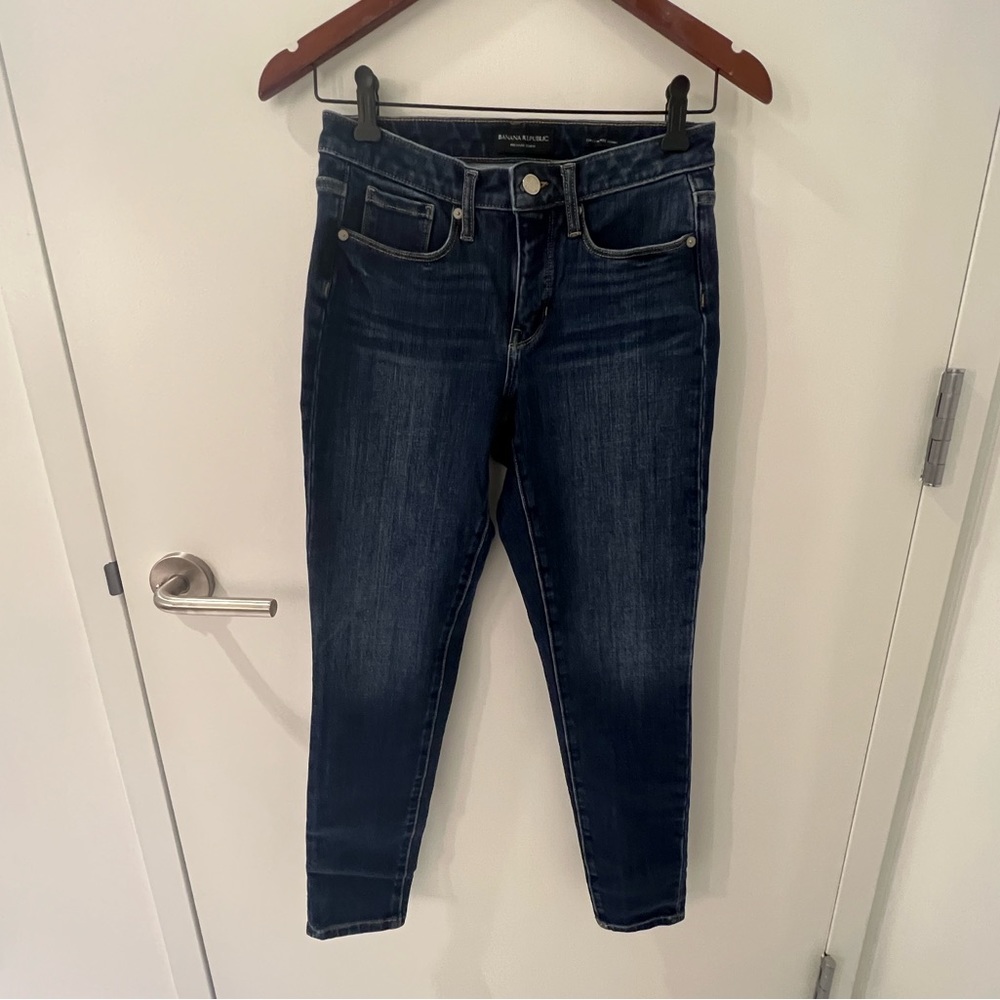 Banana Republic Curvy Mid Rise Skinny